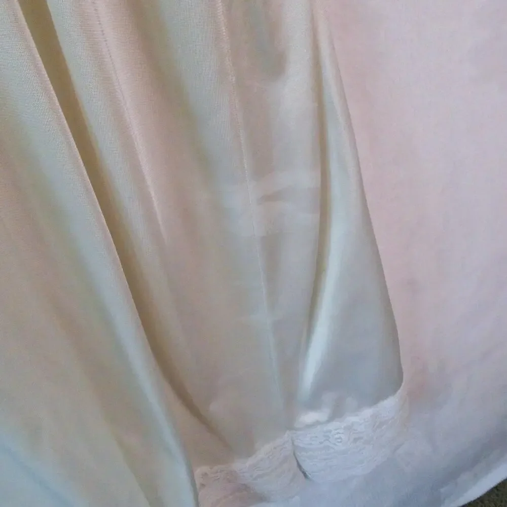 Vintage Sliperfection White Lace Slip Size 36 M Retro Glamorous Nightgown Dress